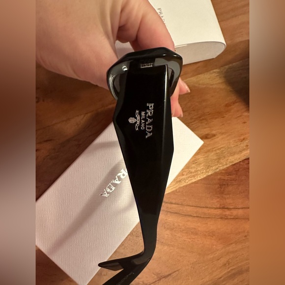 Authentic Prada sunglasses - Picture 2 of 8